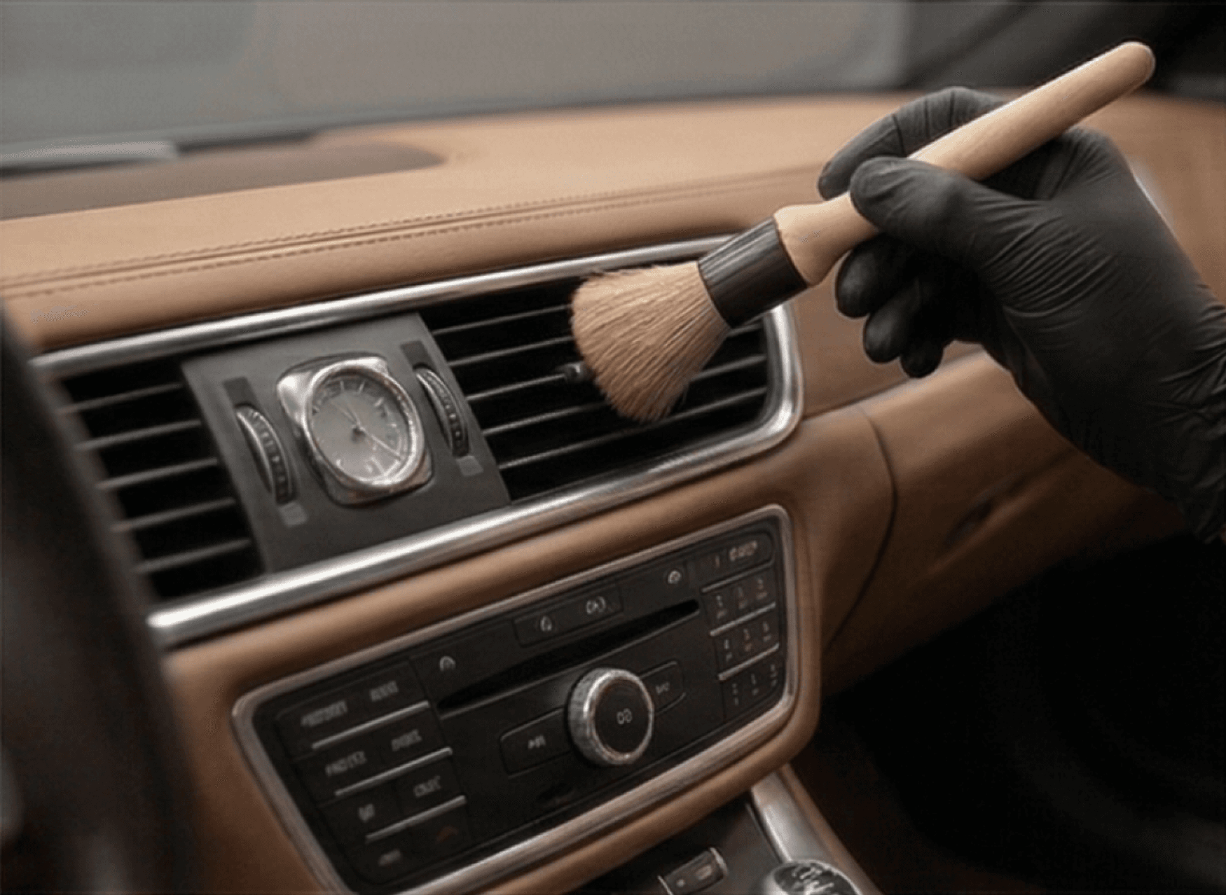 Nettoyage intérieur et extérieur automobile